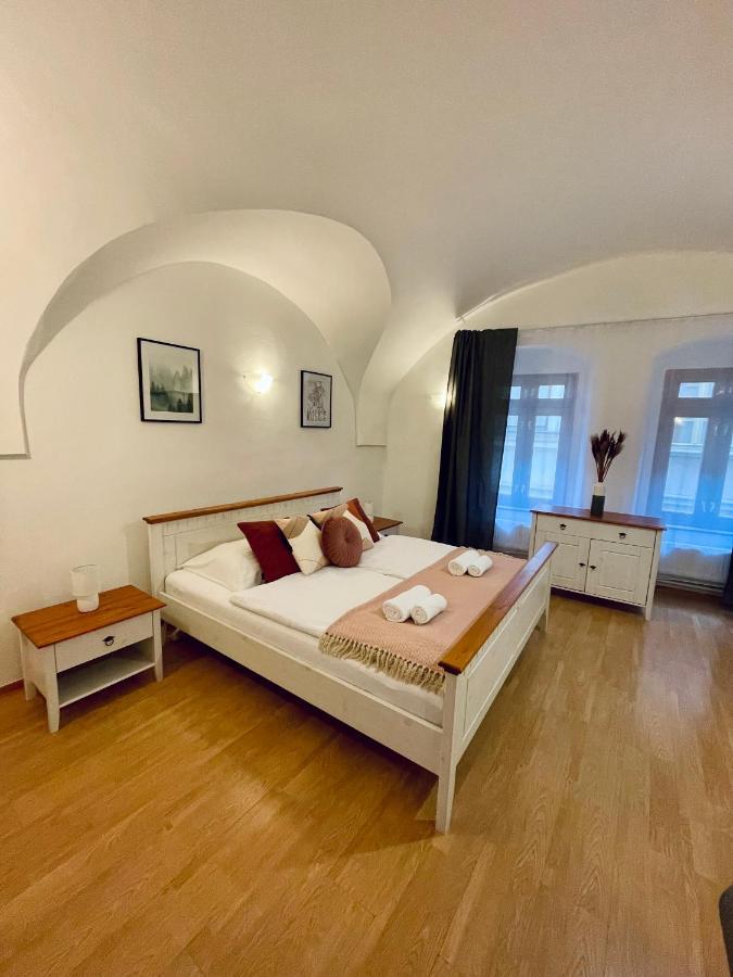 Hotel Dorfel à Košice Extérieur photo