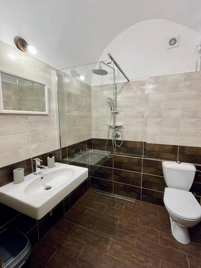 Hotel Dorfel à Košice Extérieur photo
