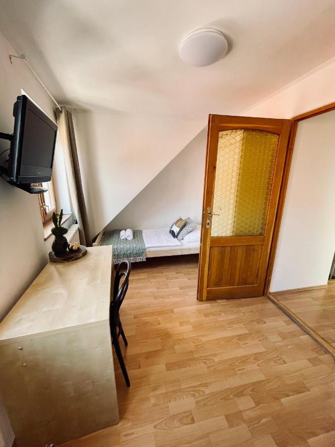 Hotel Dorfel à Košice Extérieur photo