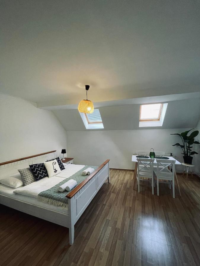 Hotel Dorfel à Košice Extérieur photo