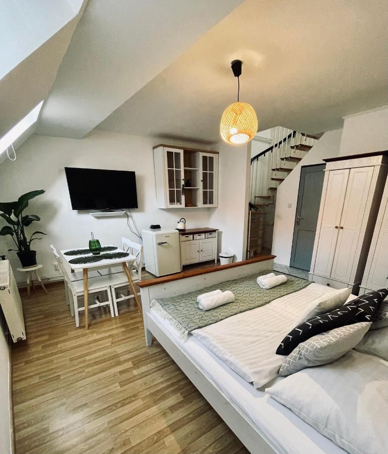 Hotel Dorfel à Košice Extérieur photo