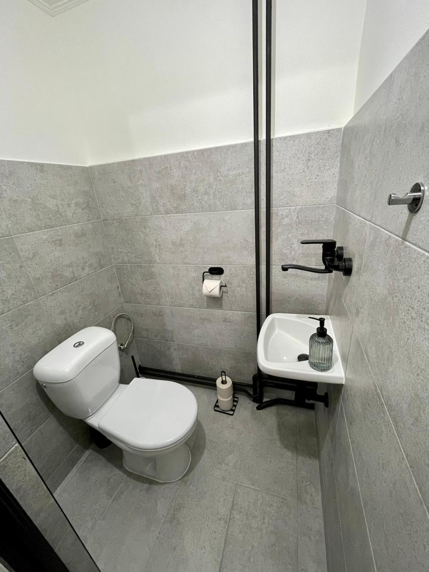 Hotel Dorfel à Košice Extérieur photo